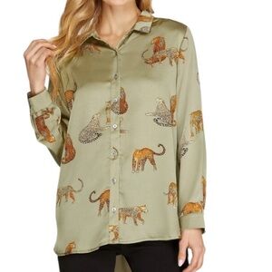Umgee Cheetah Satin Poly Stretch Button-Up Shirt Top Blouse Style K6806